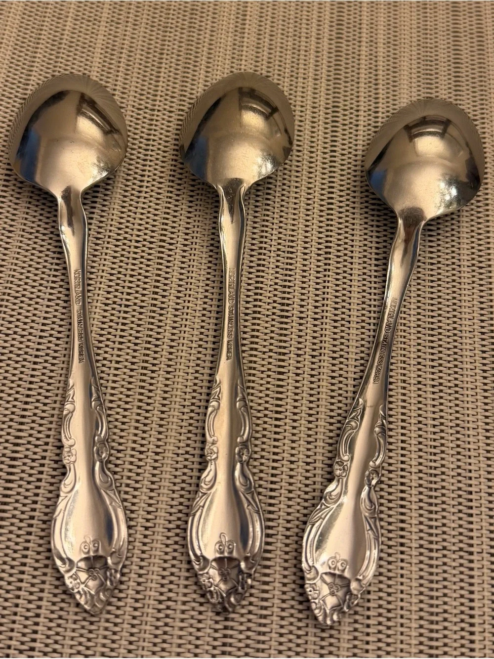 Oneida three teaspoons